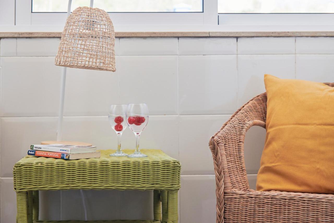 Central & Sunny 2Br Apt Near Beach, By Timecooler เซตุบาล ภายนอก รูปภาพ
