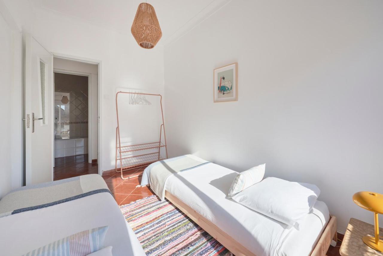 Central & Sunny 2Br Apt Near Beach, By Timecooler เซตุบาล ภายนอก รูปภาพ